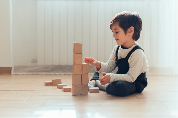 Como saber se meu filho precisa de mais estímulos motores?